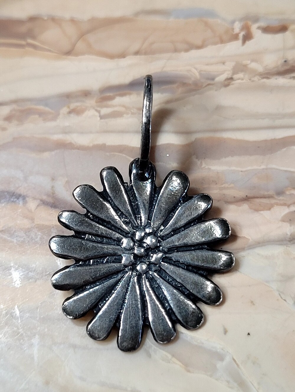 Silpada Silver Daisy Pendant Earring - Floral Charm
